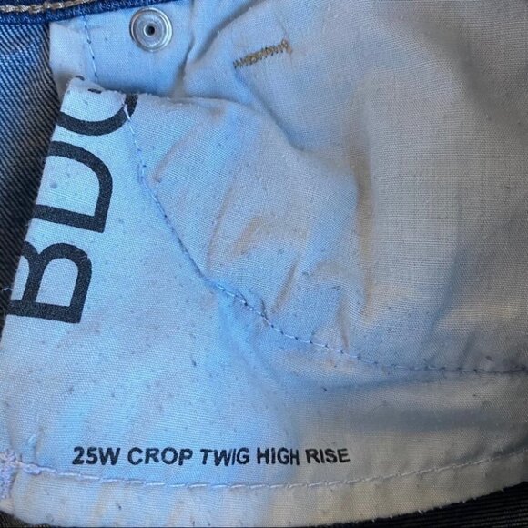 BDG Crop Twig High Rise Distress - Picture 9 of 12